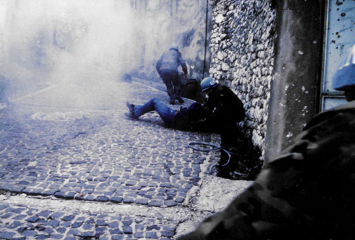 #Taldíacomohoy, 27 de noviembre de 1993.
Durante su despliegue en Bosnia i Herzegovina como integrante de la AGR «Madrid» y mientras se encontraba de patrulla en la ciudad de Mostar, el teniente Victor Pujol de Lara es avisado de un tiroteo con una herida otra persona escondida