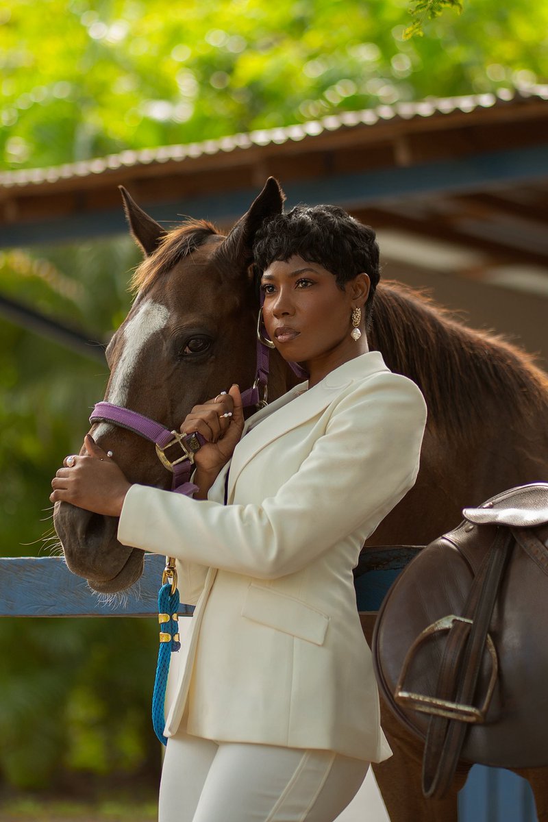 AuntyHersh's tweet photo. 🎈🐎 https://t.co/0FqGXOcjqj
