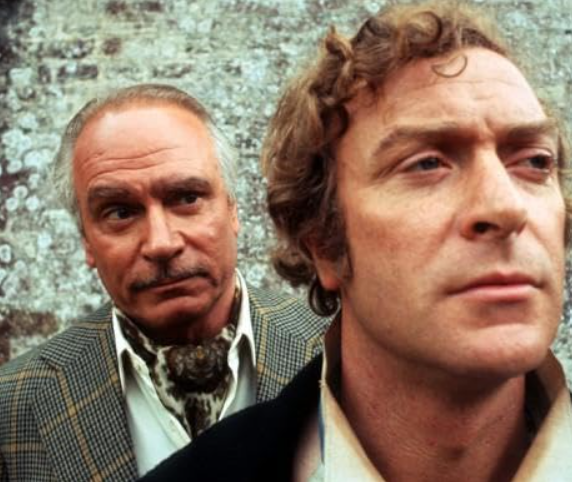 cinepastor's tweet photo. Película 415-2025: (***) "La huella" ("Sleuth", #JosephLeeMankiewicz, 1972)
Es muy complicado, a pesar de tener a dos grandes actores, adaptar a la pantalla una obra teatral (#AnthonyShaffer) y lograr "sujetar" a los espectadores con una excesiva verborrea.
#CineyTeatro https://t.co/rHzVFjQvzU