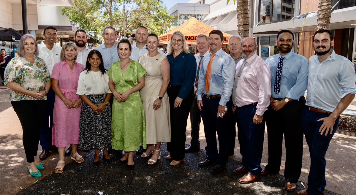 SteveEdgoMLA's tweet image. t was great to be in the City of Darwin today holding a mobile office with the @CountryLibs Team.

During our lunch break from Parliamentary Sittings we headed down to the Smith Street Mall near the #Darwin Galleria to meet and listen to locals about what matters most to them.…