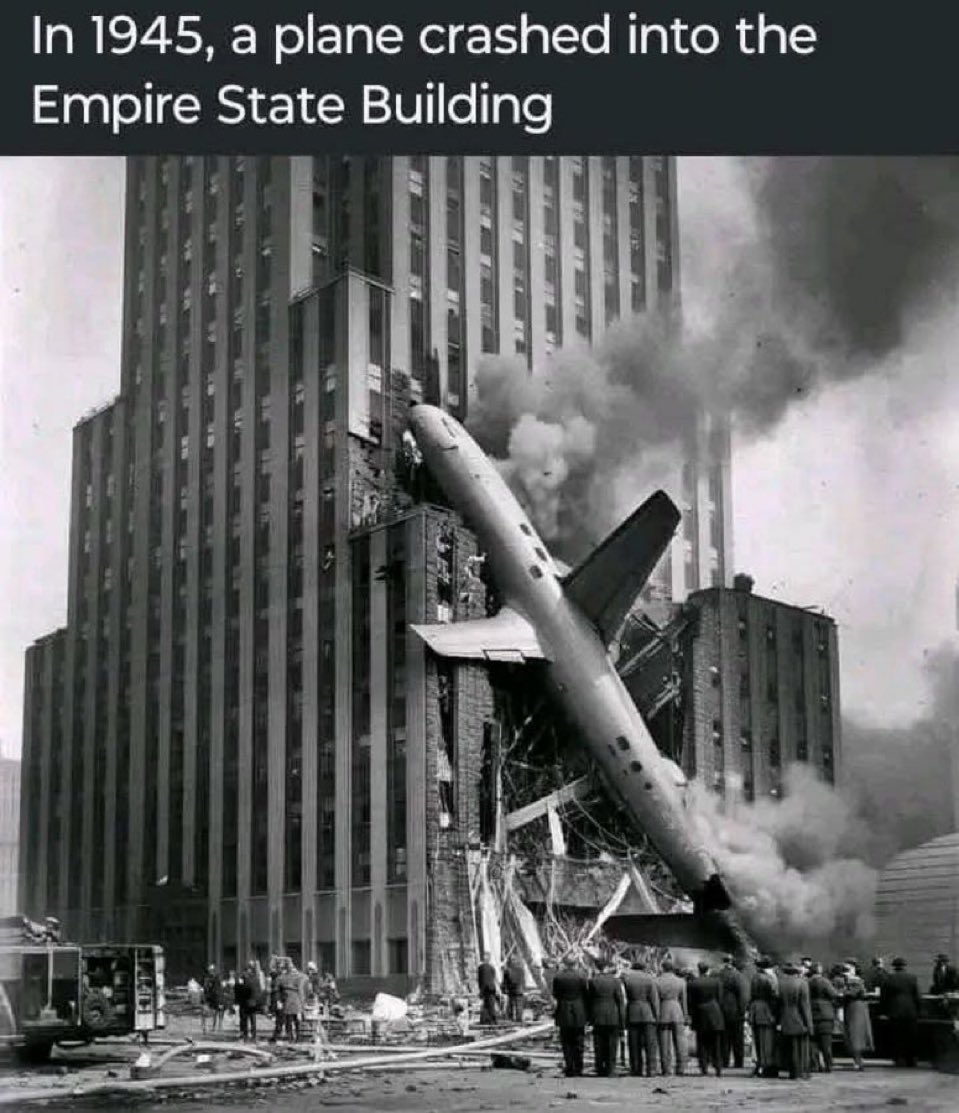 DarrenPlymouth's tweet image. This is what happens when a plane hits an immovable object.

It is basic physics.