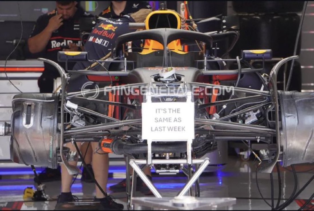 leclercsletters's tweet image. this is so unserious 😭

📷: @F1ingenerale_