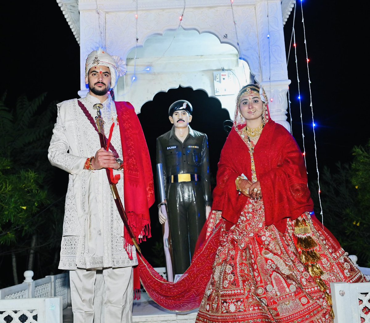 बापू का आशीर्वाद , जो दूर होकर भी कदम कदम पर साथ होने का आभाष कराते है !