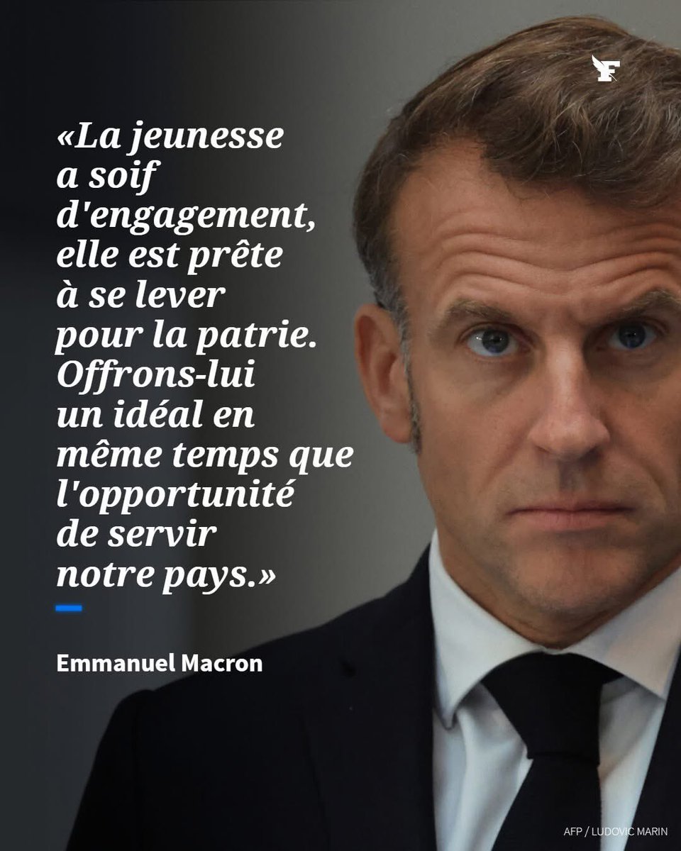 Ta jeunesse fait la queue pour se nourrir, est abandonnée sur le plan mental, galère pour un logement étudiant ou un job souvent mal payé, les reproductions sociales n'ont jamais été aussi fortes tout comme le taux de pauvreté
Elle n'a pas besoin d'un sous-officier en face d'elle