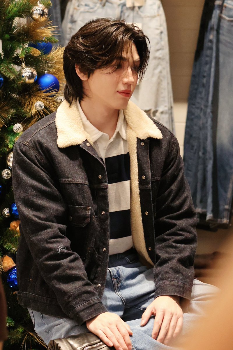 Sun_K2020's tweet image. งดงามดั่งภาพวาด🍁
TAYNEW WITH AMERICAN EAGLE
#AmericanEagleTH #AEJeans
#Newwiee @new_thitipoom