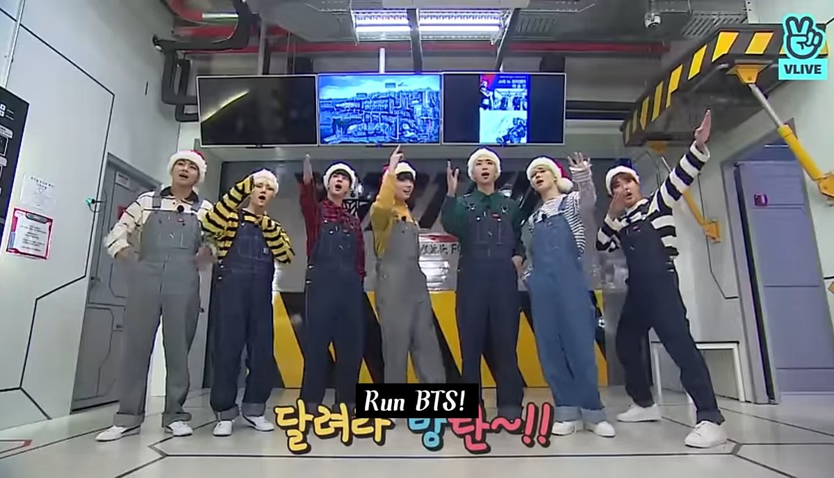 RaqibaNaz's tweet image. Dalleyeora Bangtan! This was so funny 😭😭😭

youtu.be/nJjlIbTbxUU?si…

Santa Bangtan with Pigdolph, a Christmas episode! I also get to see new aspect of Hobi, everyone was scared of thief/spy him. I really laughed alot, they are sooo cuteeeee!! 

#RunBTS #RunBTS_ep32