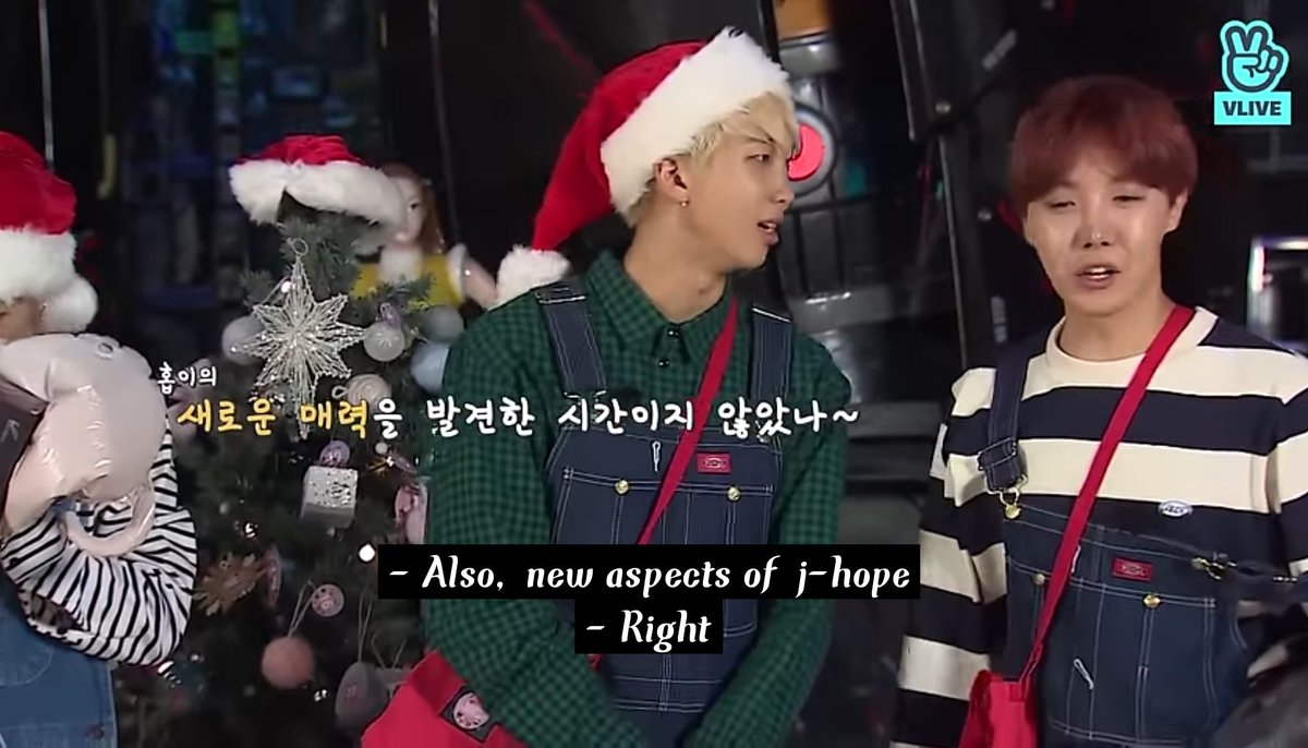 RaqibaNaz's tweet image. Dalleyeora Bangtan! This was so funny 😭😭😭

youtu.be/nJjlIbTbxUU?si…

Santa Bangtan with Pigdolph, a Christmas episode! I also get to see new aspect of Hobi, everyone was scared of thief/spy him. I really laughed alot, they are sooo cuteeeee!! 

#RunBTS #RunBTS_ep32