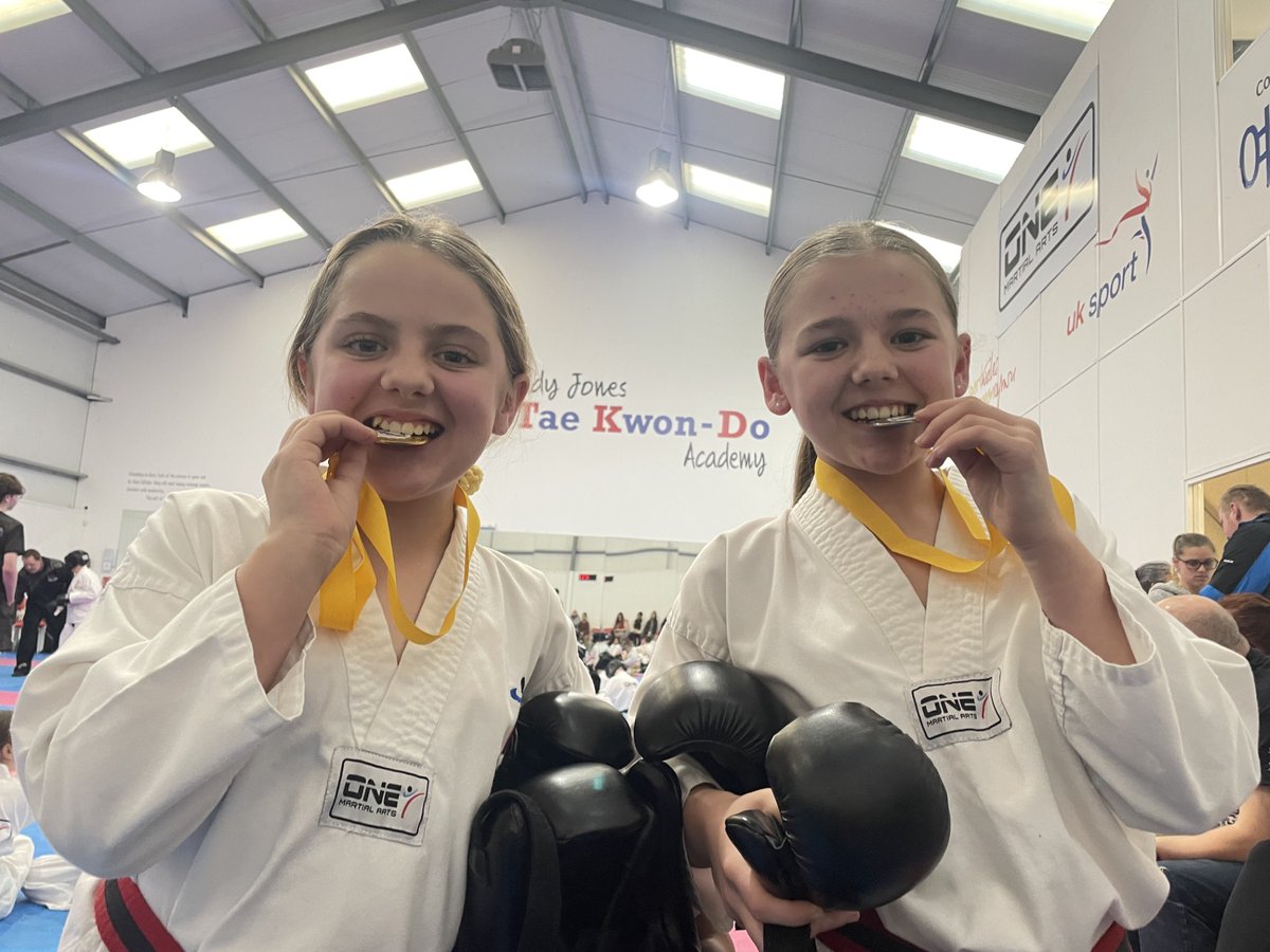 Katie Jones and her younger sister Rosie have recently become Taekwondo Interclub Champions!!
They are gold and silver medalists, even having to spar against each other to determine the champion!!
ysgolrhiwabon.co.uk/gold-and-silve…
