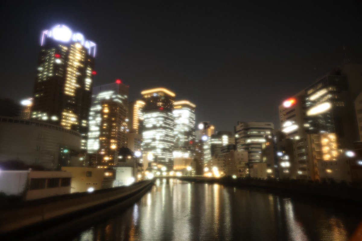 osakabuffaloes's tweet image. 夜景フィルター 比較

広角編 24mm

順番に

Kenko ブラックミスト No.1
Kenko ブラックミスト No.5
Kenko デュート Duto 
marumi シルキーソフトB

EOS R6 Mark III
RF24-105mm F4 L IS USM

#eosr6mark3