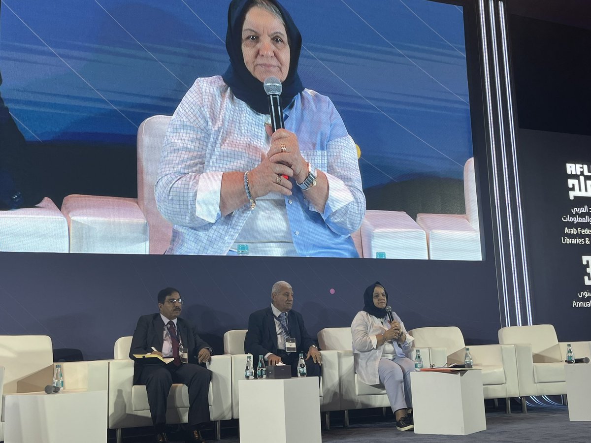 ابارك لاخي الغالي ا د عماد عيسى ولأعضاء المكتب الجديد الاعزاء انتخابهم لادارة الاتحاد العربي للمكتبات والمعلومات. واشكر الاخ العزيز د نبهان الحراصي واعضاء مكتبه الكرام على ما بذلوه من جهد.
وتذكروا اننا جميعا الاتحاد وكلنا الاتحاد شعارنا من كل ارجاء الوطن العربي واننا نعمل لتطوره