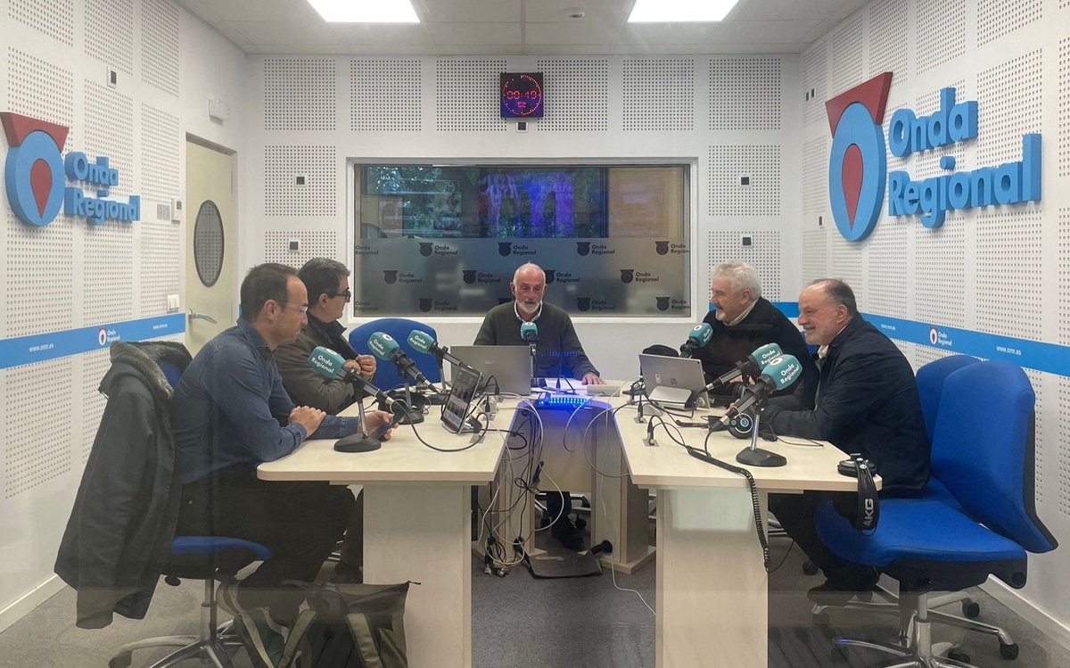 TERTULIA ACTUALIDAD 27/11/2025 

<a href="/pjmartinstar/">Pedro Juan Martín Castejon</a> , <a href="/jc_josec/">Jose Carlos Vicente Lopez</a>, <a href="/mlmorell/">Miguel López-Morell</a>, <a href="/jgbadia/">Jorge García Badía</a> analizan el incendio del hospital de Santa Lucía en Cartagena 

youtube.com/watch?v=HNLZ-l…