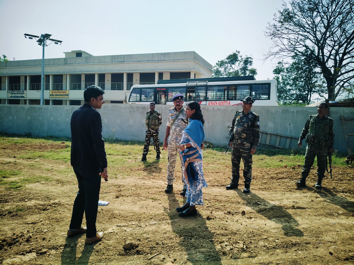 रानियां प्रखंड-सह-अंचल कार्यालय समेत निर्माणाधीन कार्यों का जायजा लिया, ससमय एवं गुणवत्तापूर्ण कार्य सुनिश्चित करने के निर्देश दिए।
<a href="/JharkhandCMO/">Office of Chief Minister, Jharkhand</a> 
<a href="/prdjharkhand/">IPRD Jharkhand</a>