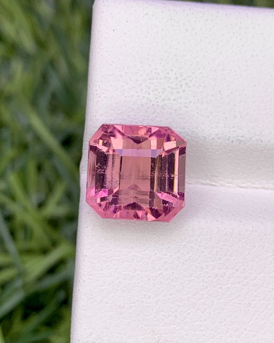 天然ピンクトルマリン 4.39カラット 8.8x8.5mm 八角形ファセットカット