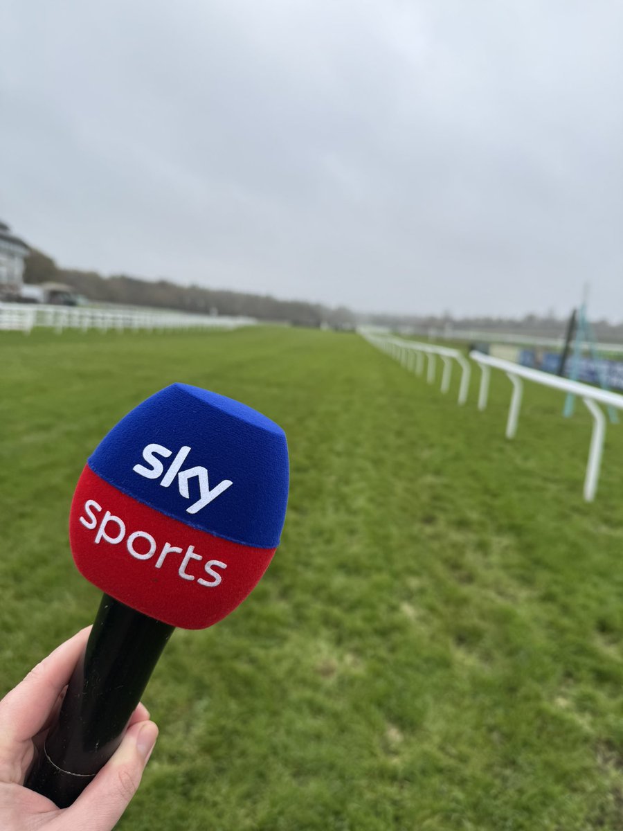 Live on Sky Sports Racing from Lingfield today 🙌