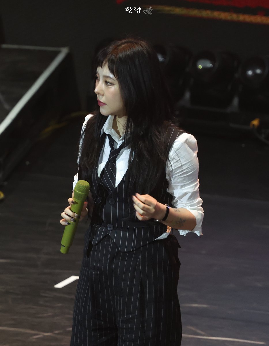 251025 휘인 OWHEECE 타이페이 팬콘서트

#휘인 #WheeIn #마마무 #MAMAMOO