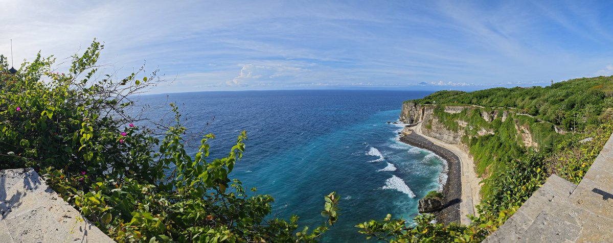 nirave's tweet image. 🤯 Is this the best value phone this year? 🔥

The @POCOGlobal #PocoF8Ultra is seriously impressive! 

💪 Top notch performance from @Snapdragon 8 Elite Gen 5 
📸 Outstanding camera
📲 Fab display
🎨 I am digging @Xiaomi #HyperOS3
🔊 @Bose Audio is the GOAT! 

All for $729. 🤯