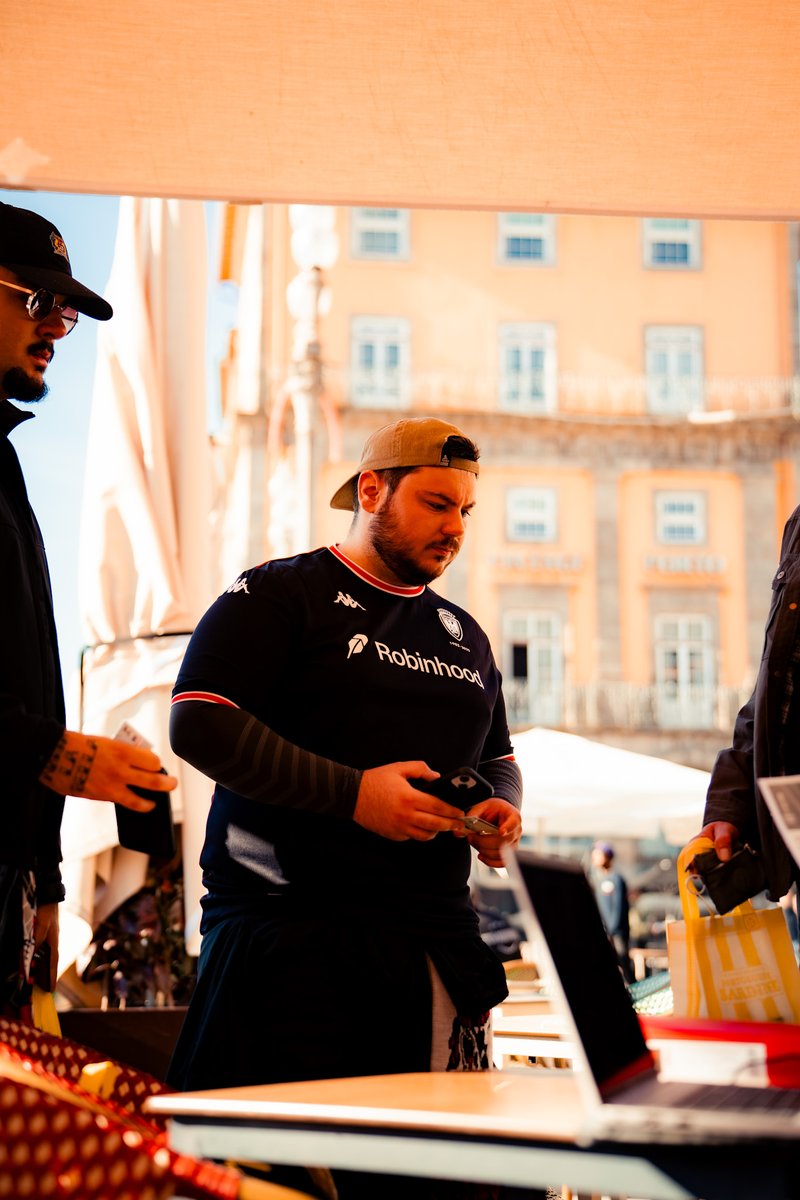 ogcnice's tweet image. Nissa on Tour. ❤

#fcpogcn l #uel