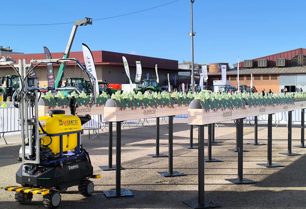 RevistaAlimenta's tweet image. #AGRITECH | Eurecat, pionero en el desarrollo de robots agrícolas autónomos e inteligentes para el cuidado y la cosecha de los cultivos

El centro tecnológico ha presentado sus soluciones en Agrobiotech Innovation Forum en Lleida

👉🏻 tinyurl.com/mrjx9nan