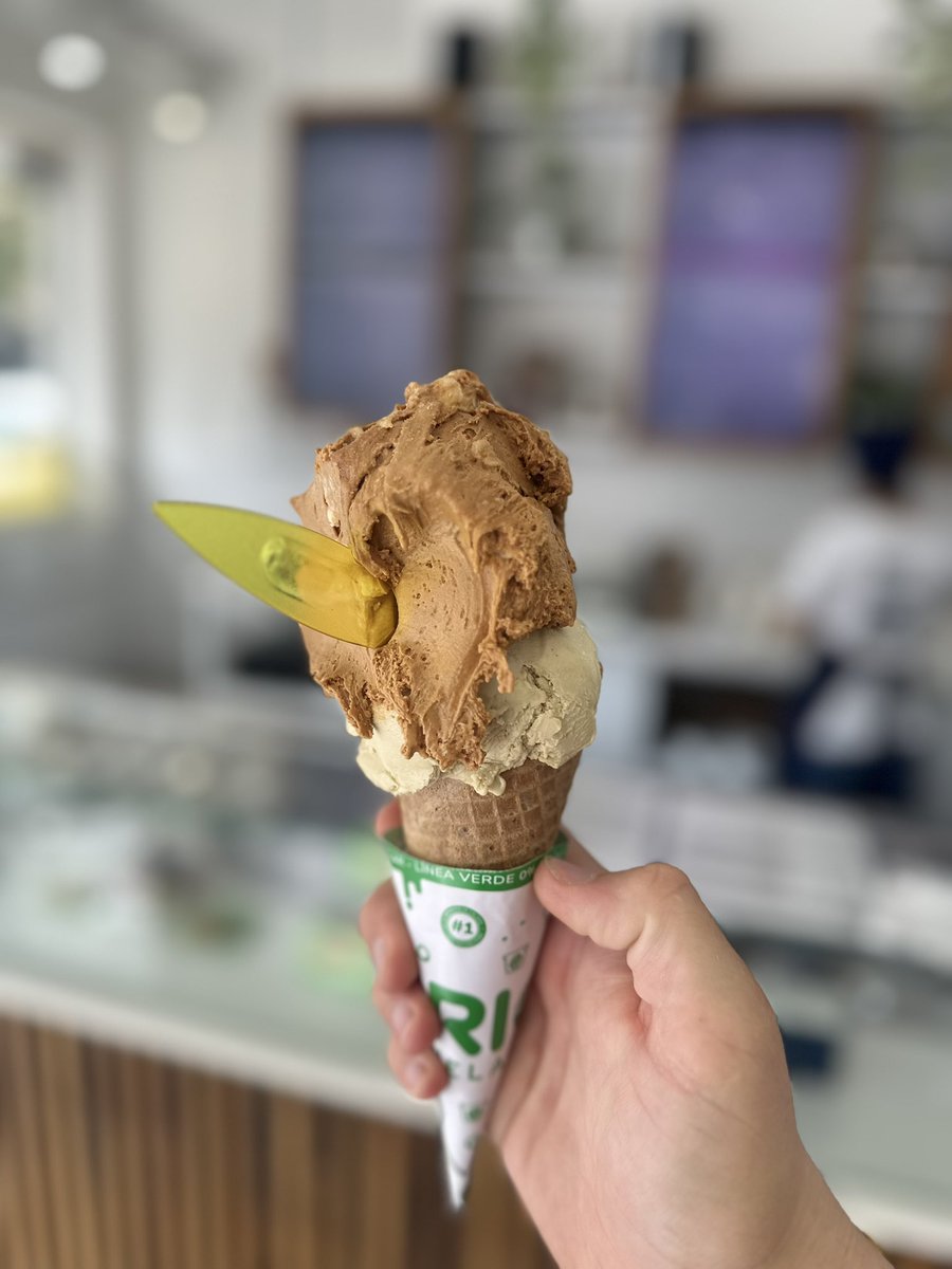 [MUNDIALITO DE HELADERÍAS DE ROSARIO 2025]
FASE DE GRUPOS

Como todos sabemos que el rosarino es el mejor helado del país con el mejor helado del mundo, el que gane será campeón mundial. 

TIENEN 24 HORAS PARA VOTAR. PASAN DOS POR GRUPO. MATENSE EN LOS COMENTARIOS!