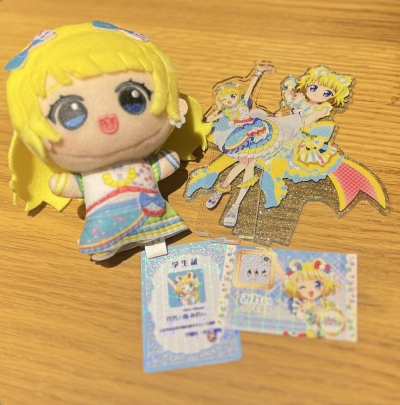 airi_io05's tweet photo. 見納めしてきました🥹✨✨
本当に今回で最後だと思うと寂しくて号泣してました、、
「さよならだけどさよならじゃない
絶対また会える」
の言葉に励まされたよぉ😭✨
またいつかみんなで楽しくライブ出来ることを願ってるよ!!
アイカツ✕プリパラ大好き😭✨💕
沢山の出会いをありがとう❣️ https://t.co/mzIipRUUAf