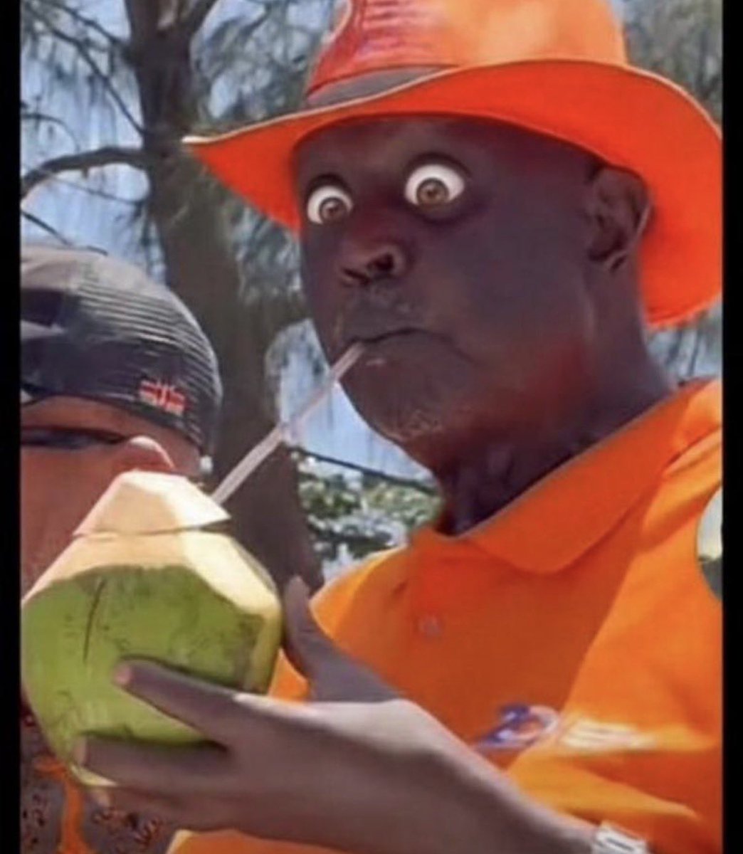 SankeiSaitoti's tweet image. KWS wameambia wildebeest kuwa; the border between TZ and Kenya stretches to 68Km, so they can use any part of the 68Km,  bora wasiguze hoteli ya mkubwa! We are cooked!