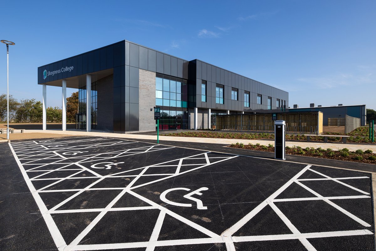 It’s brilliant to see Skegness College and TEC Partnership welcoming their first students into the town’s new state of the art £14m learning campus, which we’ve just completed work on! 
 
Read more about it here - premierconstructionnews.com/2025/11/14/con… 
 
#Construction #Education #Skegness