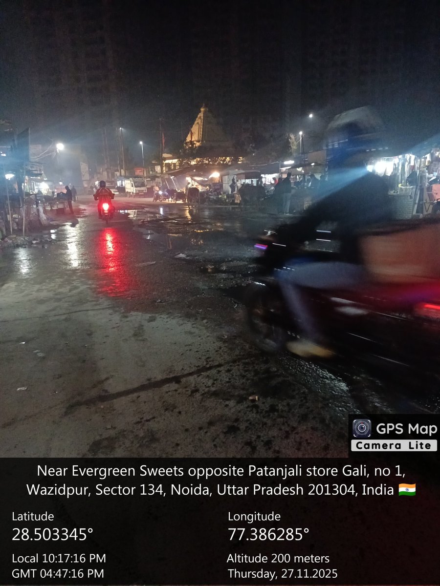 ankit_awasthy's tweet photo. @noida_authority @dmgbnagar @CeoNoida @UPGovt Sir Yeh Road Kafi dino se aise hi tuta pada huya he please isko sahi karwane ki kripa kare aapki ati kripa hogi 🙏🙏🙏 https://t.co/NxanCNK7A8