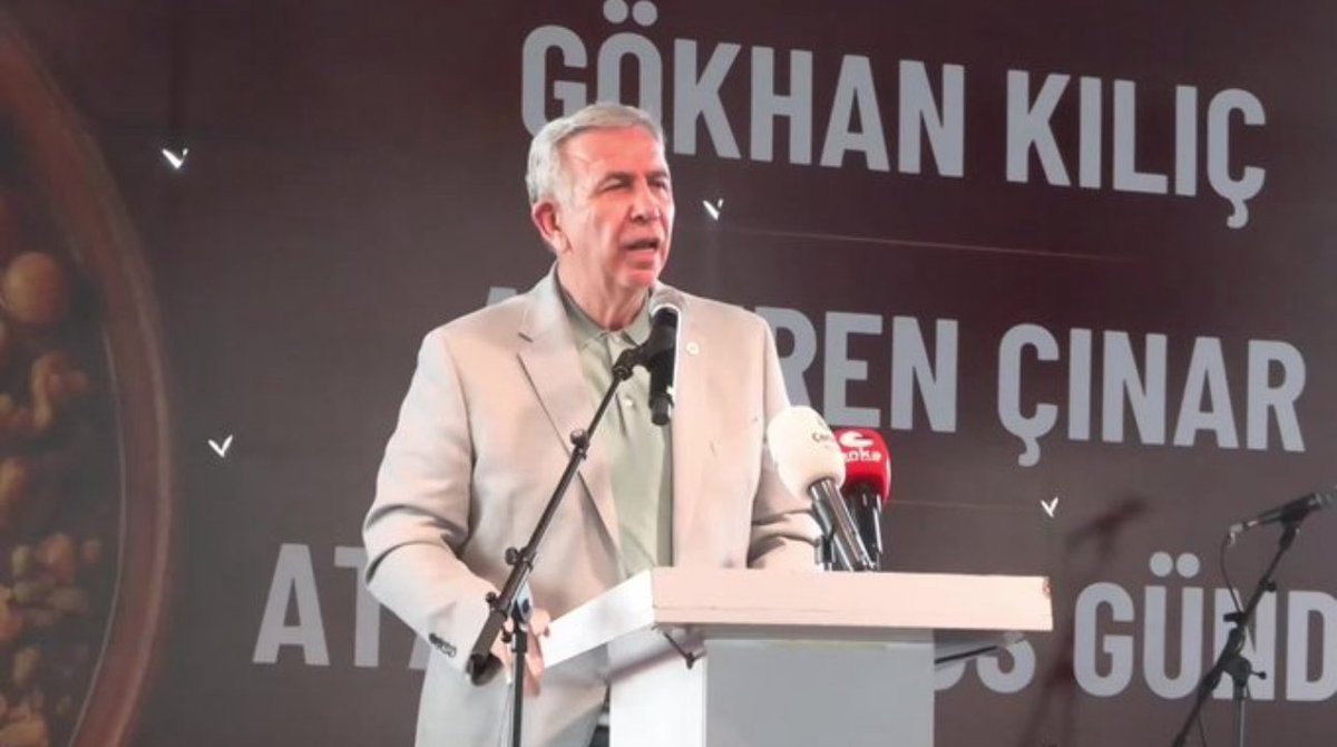 ABB Başkanı <a href="/mansuryavas06/">Mansur Yavaş</a> :

“Türkiye Cumhuriyeti’nin en temel ilkesi ve hepimizin ortak değeri bellidir: Hukukun üstünlüğü.
Bu ilke zedelendiğinde bundan yalnızca bir kişi değil, 86 milyon yurttaşımız zarar görür.

Anayasa Mahkemesi’nin kararına rağmen Tayfun Kahraman’ın hâlâ