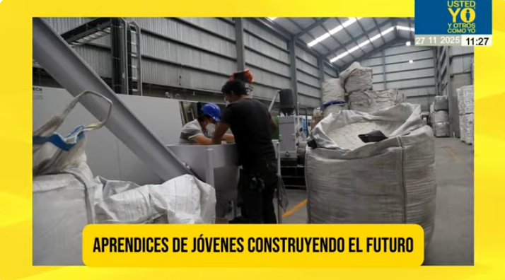 SinEmbargoMX's tweet image. Durante años se habló de las juventudes como si fueran el problema, cuando el verdadero problema era un país sin opciones. Jóvenes Construyendo el Futuro nació para dar alternativas: aprender, trabajar y tener una oportunidad

🔴#EnVivo ¬ #UstedYoYOtrosComoYo…