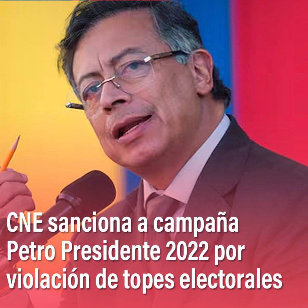 EsmeHernandezSi's tweet photo. Por primera vez en la historia, el CNE sanciona una campaña presidencial. ¿Adivinen cuál? La del presidente @petrogustavo. Ni con todas las pruebas de Odebrecht en las campañas de Santos y Zuluaga, ni con el escándalo del ‘ñeñe’ en la de Duque se atrevieron a sancionar.

Claramente estamos ante una persecución política en plena campaña electoral.