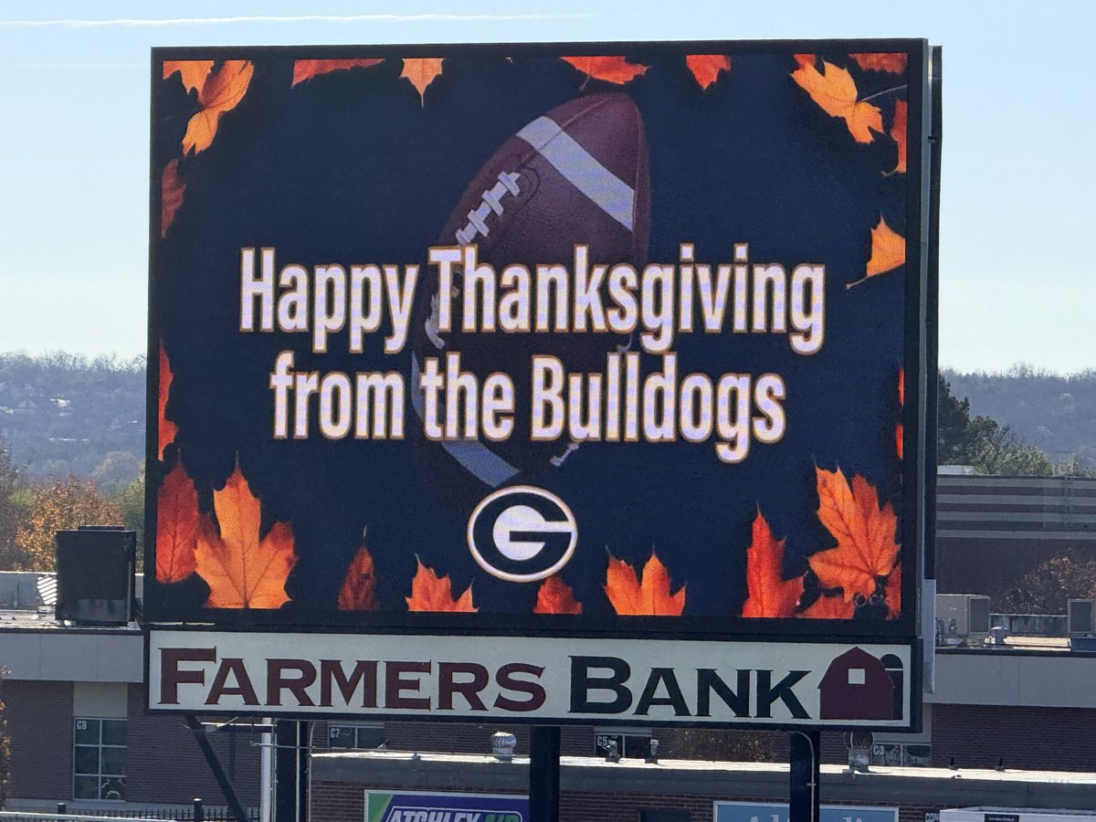 Fourth and final Thanksgiving practice complete. Thankful for my teammates, coaches, community, and family! Let’s go Dogs!! Happy Thanksgiving!! 🦃
#Brotherhood #Family #Thankful #Blessed #TrenchGang #SeniorSZN #Titletown #Chasing13