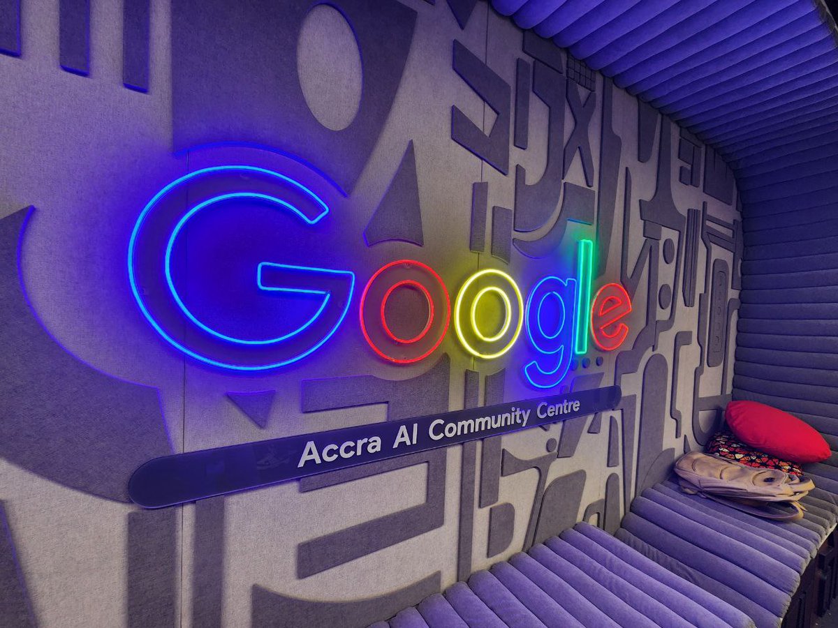 lionprado17's tweet image. Today I was at the #GoogleAICenter in Accra a place dedicated to AI research. During the networking session met someone who said, Hey bro I saw your game on X, How did you do it and what is on the blockchain.

I just showed him the scan how some people are signing 10, 9 , 15,…