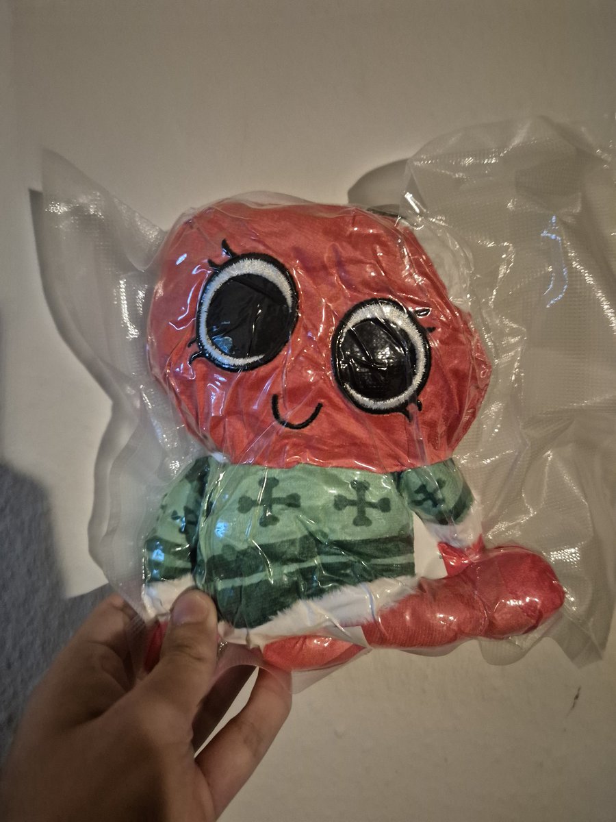 eevee930's tweet image. HELPPPPP WHY IS SHE VACUUM SEALED #bobette