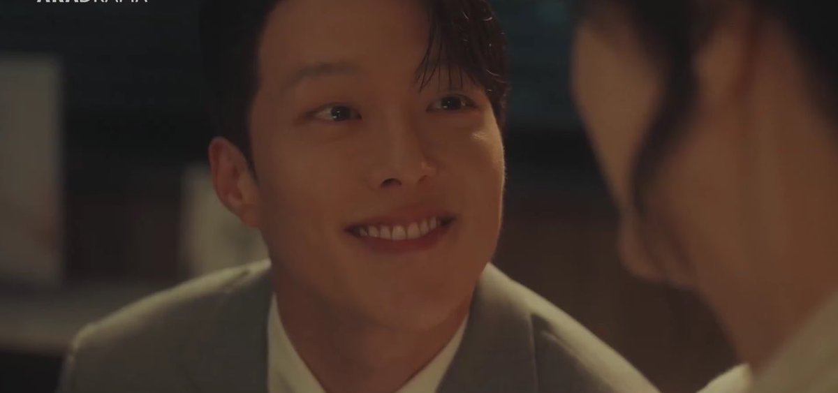 yusgouk's tweet image. Throughout the episode, I was smiling; this drama came at the right time. It feels like taking a break and finally being able to relax

 #dynamitekissep5