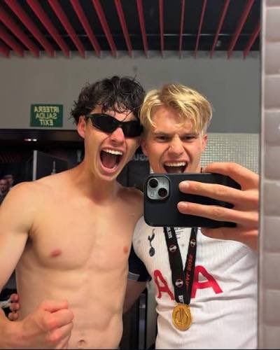 chrisTHFC13's tweet image. these 2 ⭐