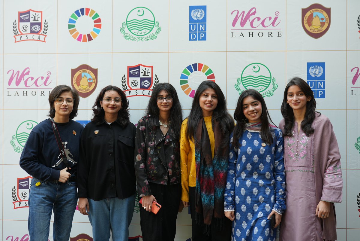 PunjabSDGsUnit's tweet image. From engaging discussions to youth-led performances, the session highlighted gaps, community-based approaches, and that safe digital spaces aren’t a luxury — they are a fundamental right. 

When women and girls feel #SafeOnline, they feel empowered, lead, innovate, and thrive.