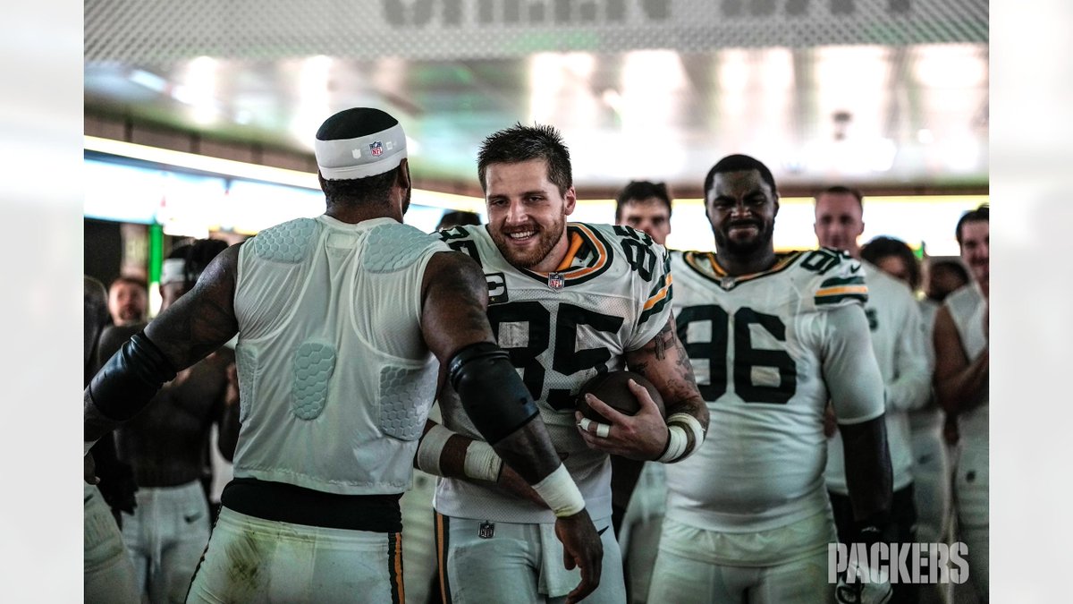 Hollman Lockers tweet media