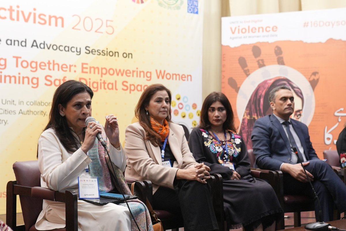 PunjabSDGsUnit's tweet image. From engaging discussions to youth-led performances, the session highlighted gaps, community-based approaches, and that safe digital spaces aren’t a luxury — they are a fundamental right. 

When women and girls feel #SafeOnline, they feel empowered, lead, innovate, and thrive.