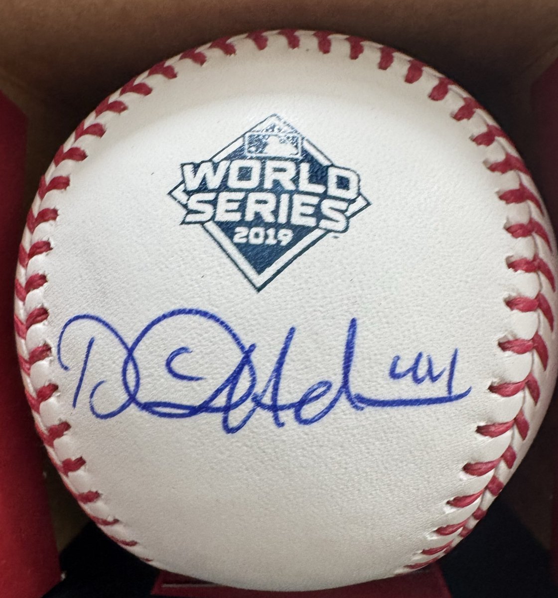 NavyYardNats's tweet image. 𝗧𝗵𝗮𝗻𝗸𝘀𝗴𝗶𝘃𝗶𝗻𝗴 𝗚𝗶𝘃𝗲𝗮𝘄𝗮𝘆 🦃 🦃

REPOST &amp;amp; follow to 𝗪𝗜𝗡 an authenticated MLB baseball autographed by 2019 World Series Champion closer 𝗗𝗔𝗡𝗜𝗘𝗟 𝗛𝗨𝗗𝗦𝗢𝗡

𝗗𝗢𝗨𝗕𝗟𝗘 your 𝗖𝗛𝗔𝗡𝗖𝗘𝗦: REPLY with a favorite pet photo 🐾 🐾

𝟮 (𝑻𝑾𝑶) 𝑾𝑰𝑵𝑵𝑬𝑹𝑺…