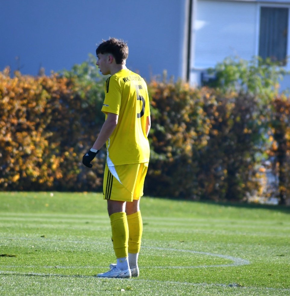 AdrianPasic's tweet image. GAME 10 against u19 @nkosijek @HNS_CFF
#Samobor #️⃣5️⃣⬇️