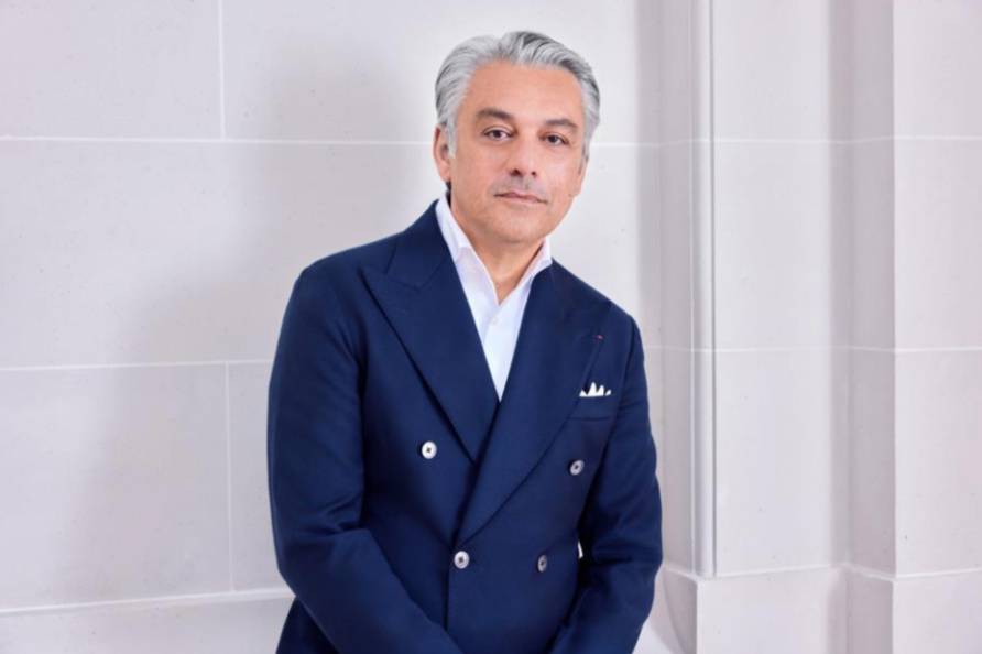 articleoutline's tweet image. Kering just launched its ‘House of Dreams’ fund to diversify beyond Gucci! Which new brands do you think will join their luxury lineup? #Kering #HouseOfDreams #LuxuryFashion #Gucci

articleoutline.com/kering-unveils…