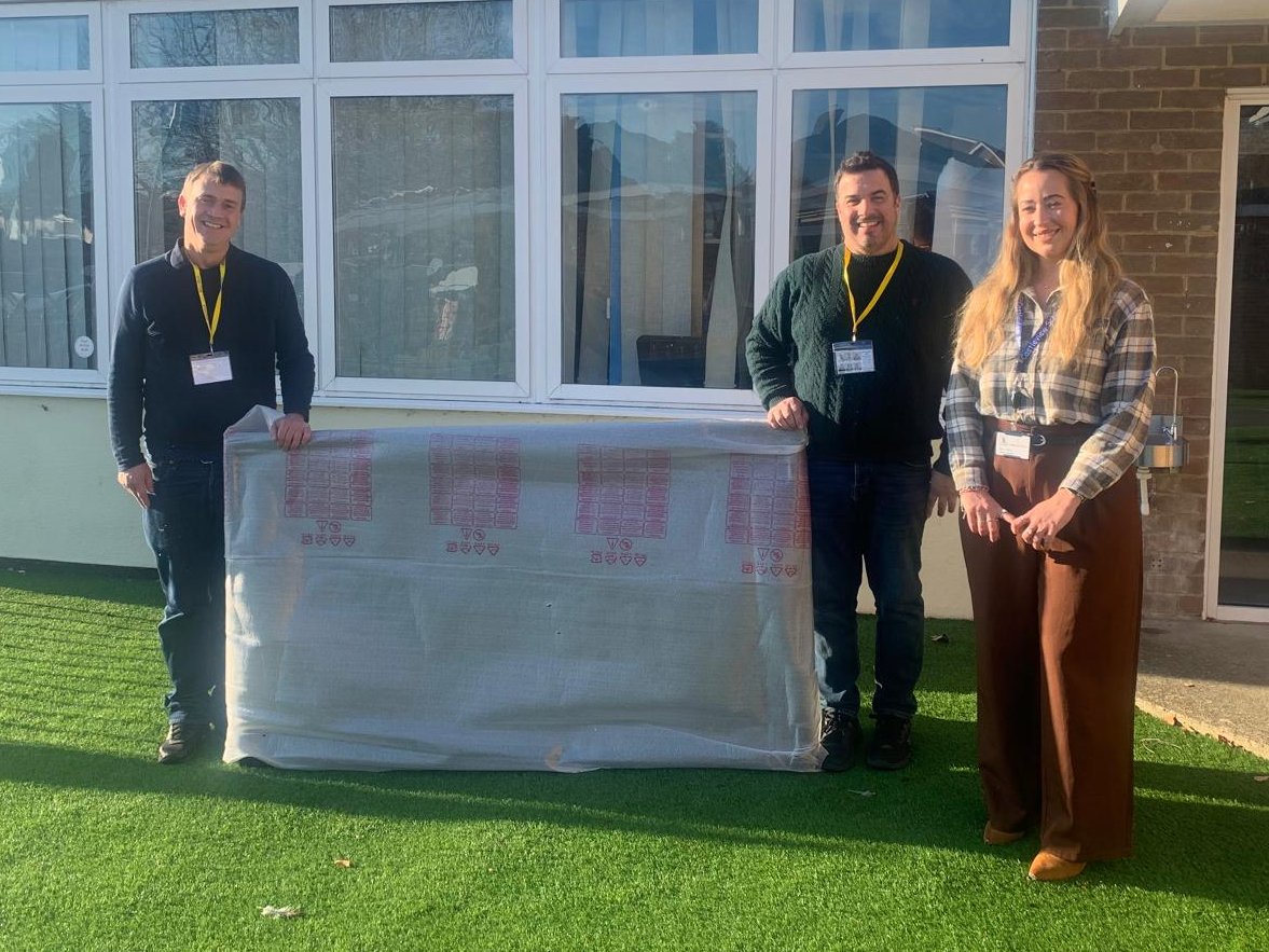 CVS_Slough's tweet image. Castleview would like to say a MASSIVE thankyou to Vestel, who delivered two new interactive white boards for our Year 3 classes.
Vestel have supported Castleview for many years. We are so grateful for their ongoing partnership.
@Vestel @VestelB2B #CommunityPower @sloughobserver