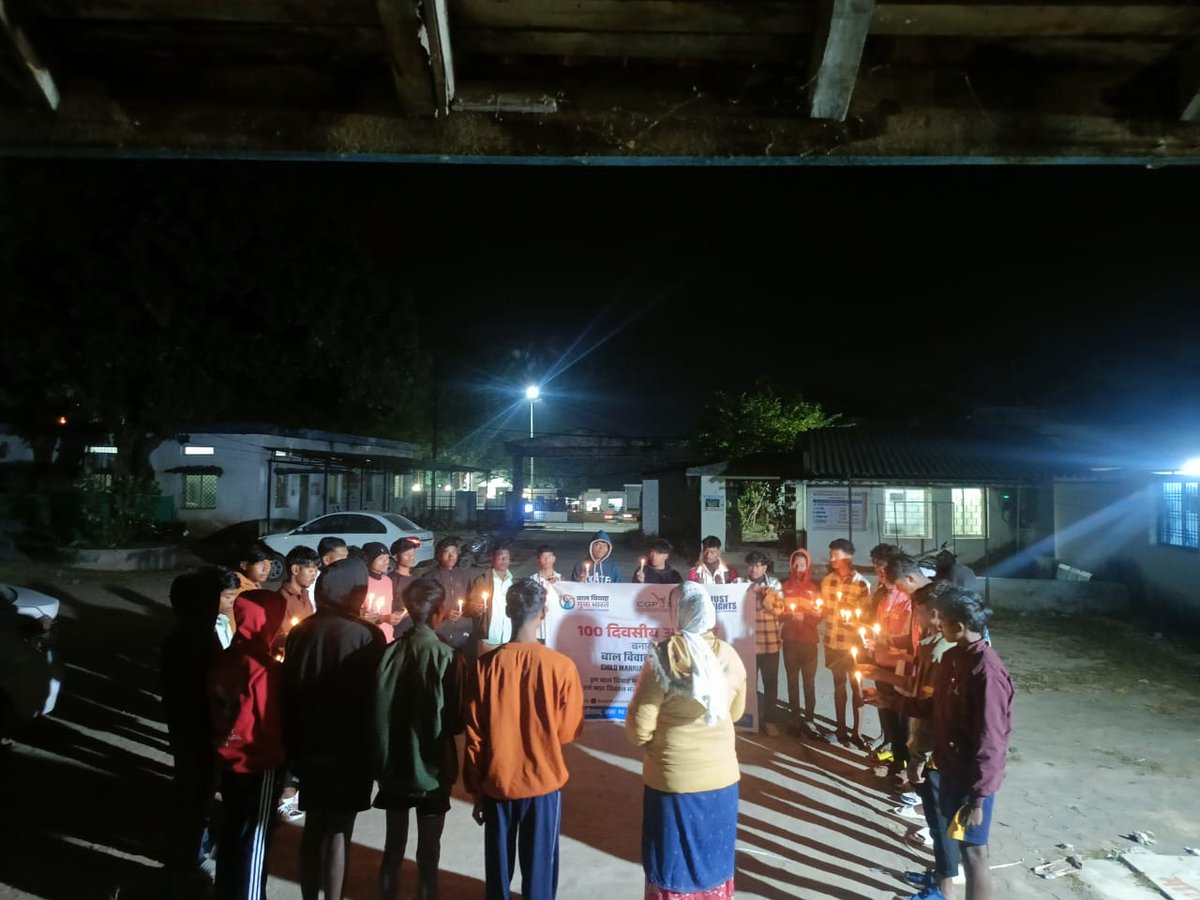 CCgpvs's tweet image. 📅 27/11/2025
@CCgpvs बलरामपुर–रामानुजगंज जिला आज पोस्ट मैट्रिक बालक एवं बालिका छात्रावास, विद्यार्थियों को बाल विवाह मुक्त भारत अभियान की शपथ दिलाई गई। छात्र–छात्राओं के साथ मिलकर विशाल कैंडल रैली निकाली गई और जनजागरूकता हेतु नारे लगाए गए।
@JustRightsfound 
@MinistryWCD