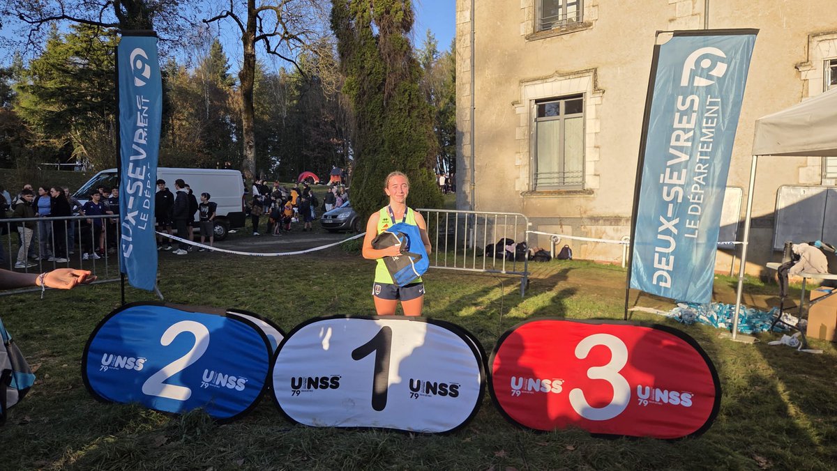 Championnat dep. UNSS de Cross🏃🏃‍♀️ mercredi 25/11 à Cerizay. 18 élèves du @lvvmumerique présents. 6 élèves eviennent  champions départementaux excellence: Jessica Alicia  Louna Tristan Sacha  et Erwan .Qualifiés pour le championnat académique à Angoulême dans 15 jours <a href="/unss79/">UNSS 79</a>