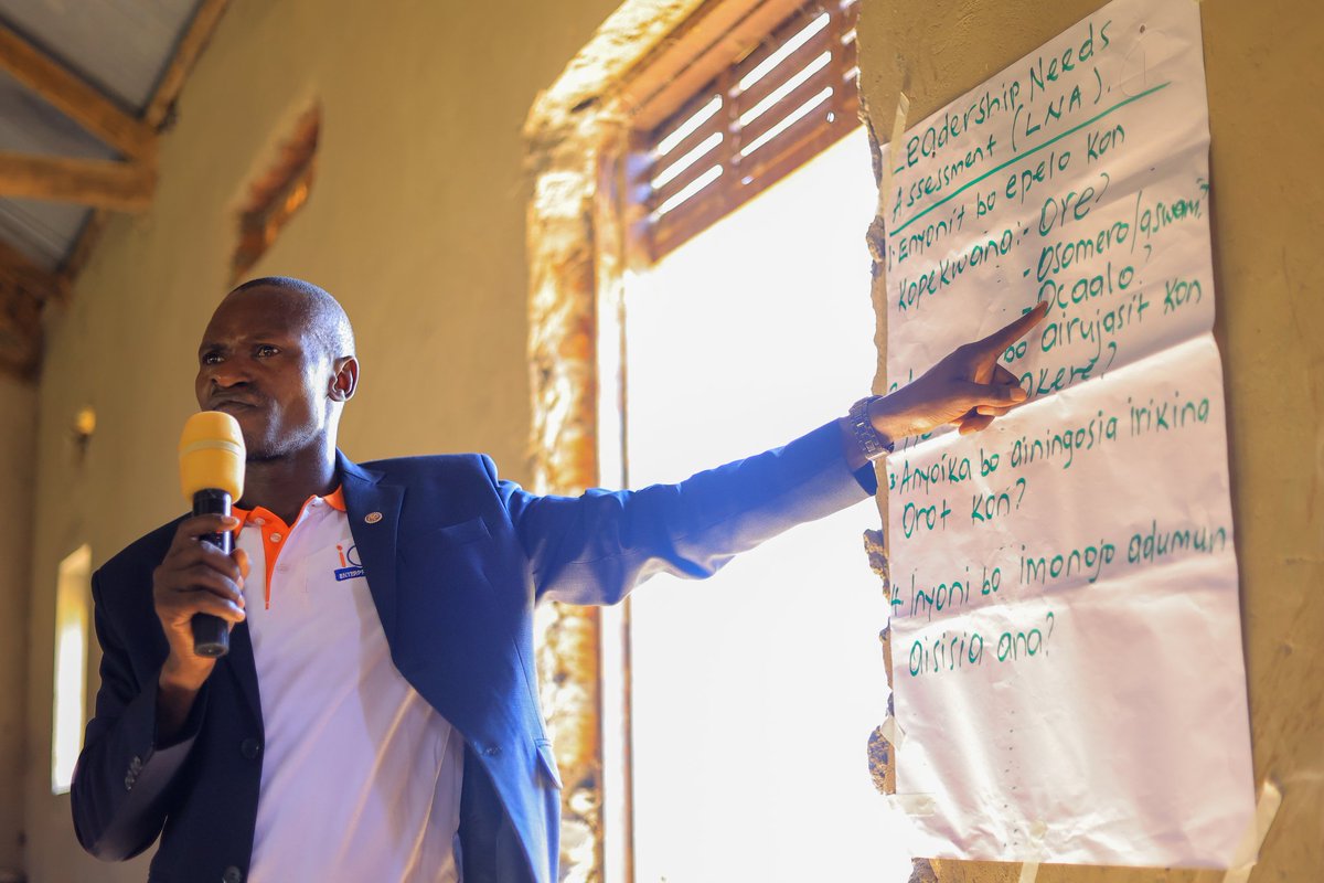 icon__ef's tweet image. Fellow Isaac Ojok expertly coordinated the event and delivered an insightful session on psychosocial health, focusing on self-awareness, self-management, and self-recovery. 
His use of visual illustrations kept the audience highly engaged, making the session both impactful.