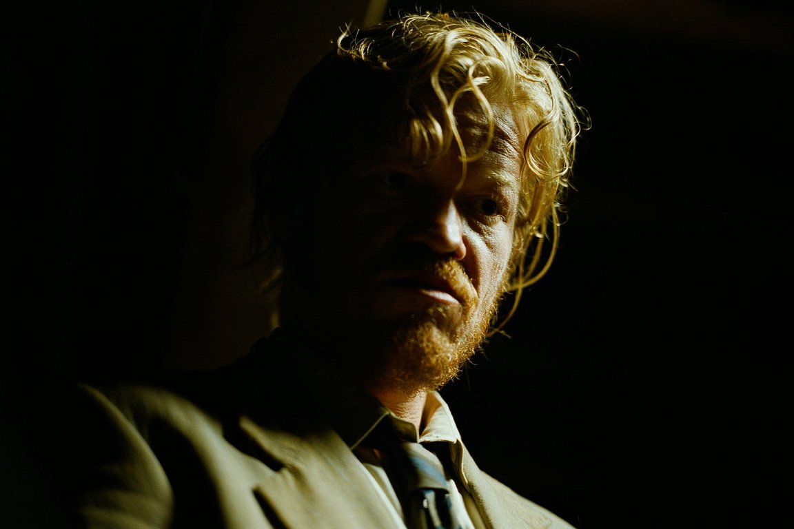 screenscaps's tweet image. jesse plemons in bugonia (2025)
