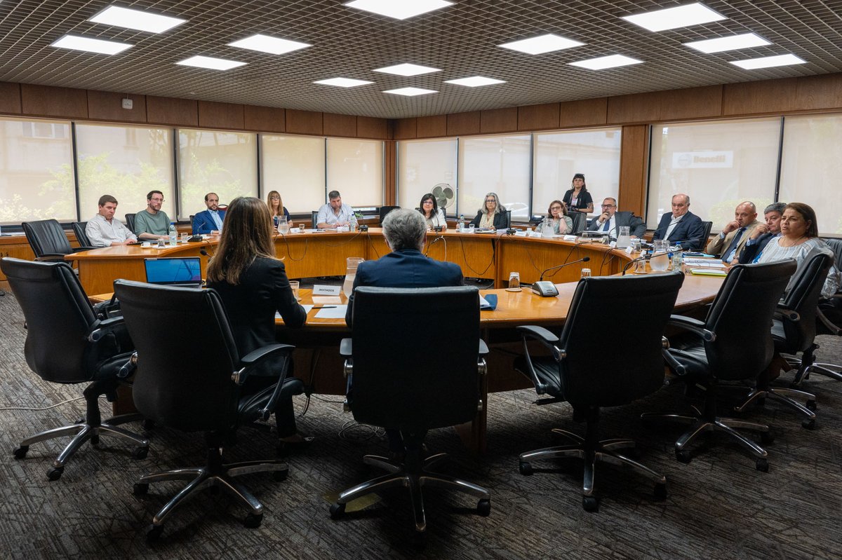 Diputados UY tweet media