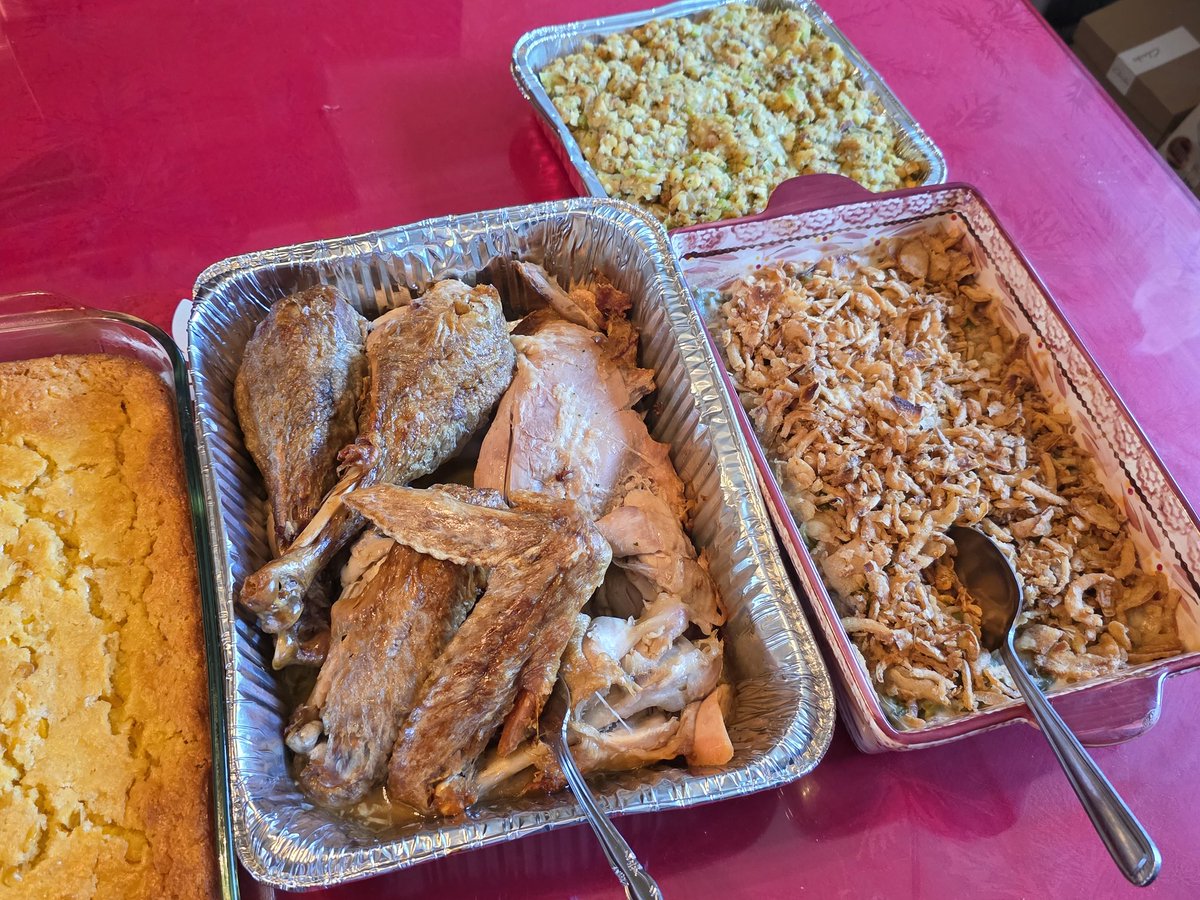 To all that celebrate, #HappyThanksgiving!!!

I think Im about to fall into a food coma for the next 48 hours... 😁