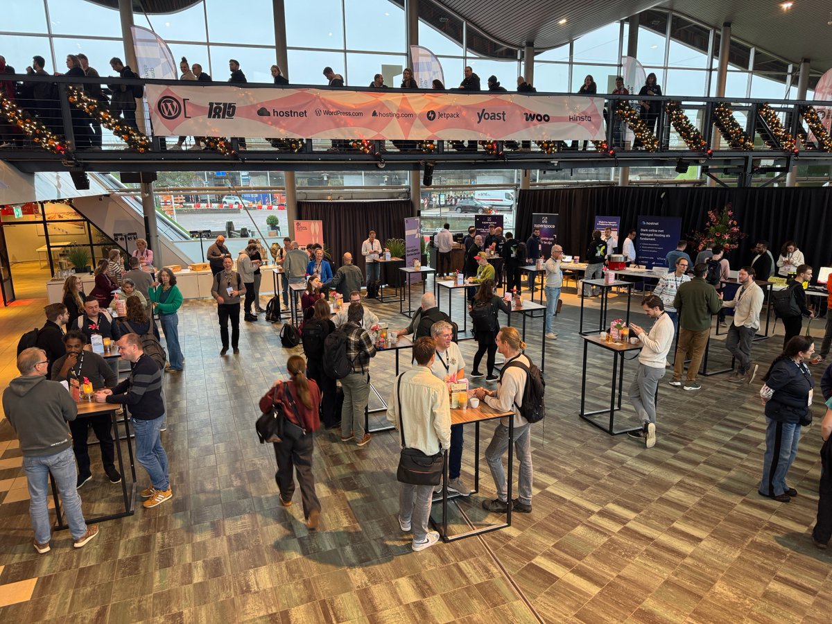 robertabela's tweet image. Day 1 of @WordCampNL is over. Great to catch up with #WordPress friends, and meet new faces. Always good seeing @danielebesana, @akshatc, and @jdevalk. Thanks for the great conversations @nullbytes.

On to day 2! 👋 If you spot a @melapressHQ t-shirt, come and say hi.