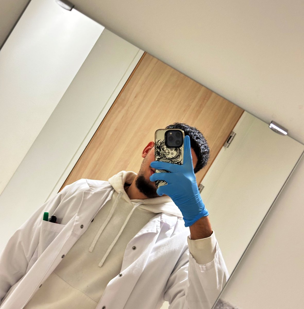 RonOnWeb3's tweet image. From being unemployed to losing 30k dollars in the trenches and then becoming a chemist without ever studying for it life’s plot twists go crazy 

what about you what’s your story ? 😈